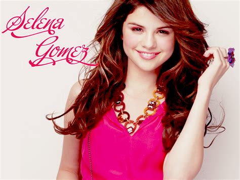 selena hot95